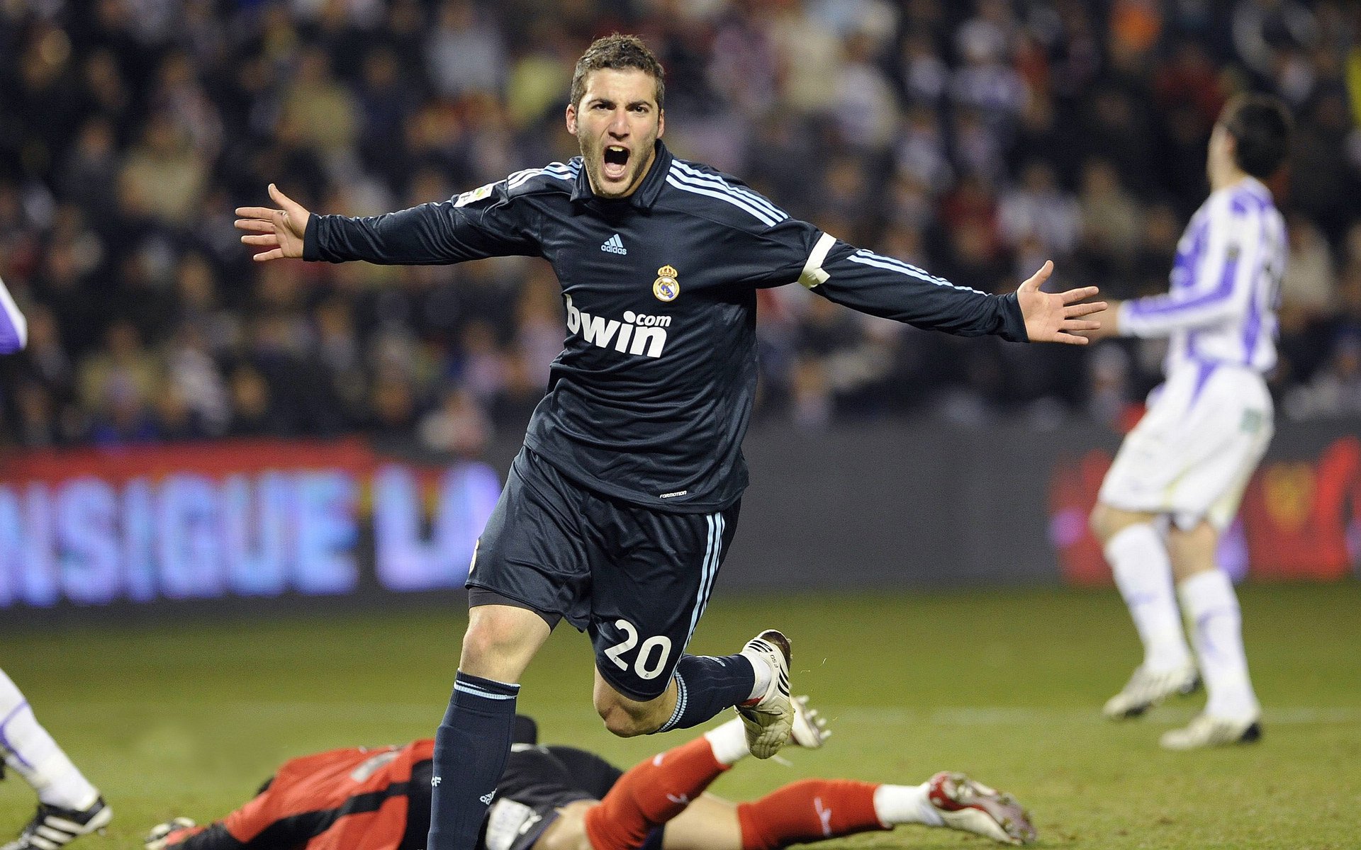 乔科尔盛赞阿诺德:利物浦的骄傲,球迷的荣耀